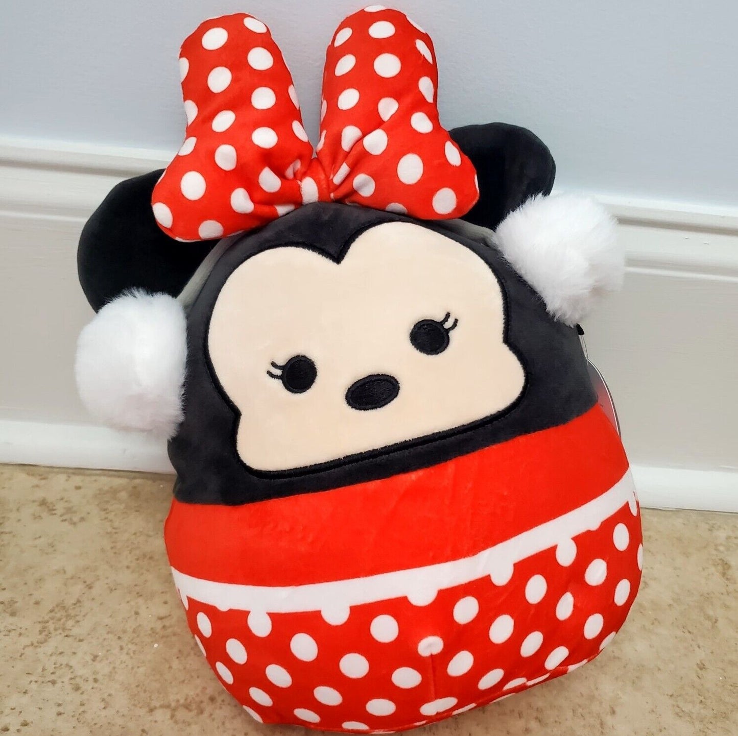 8" Minnie Mouse (Winter Edition)