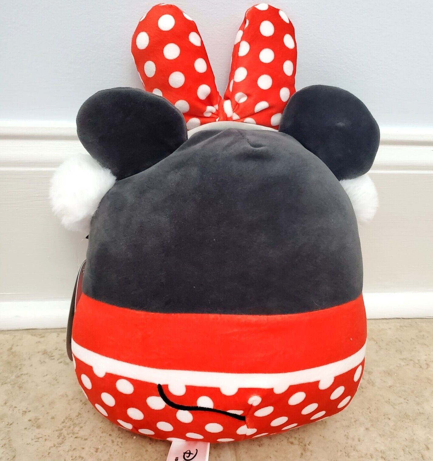 8" Minnie Mouse (Winter Edition)